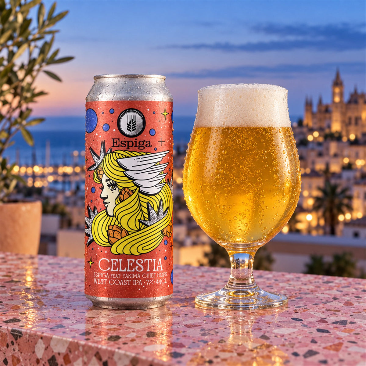 Espiga Celestia: bebida servida en vaso junto a su envase