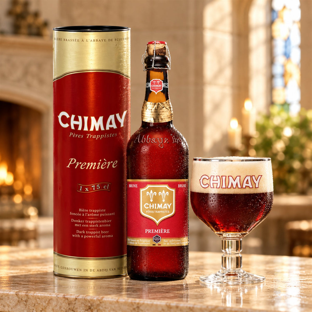Chimay Première 75cl en tubo metálico y con copa: bebida servida en vaso junto a su envase