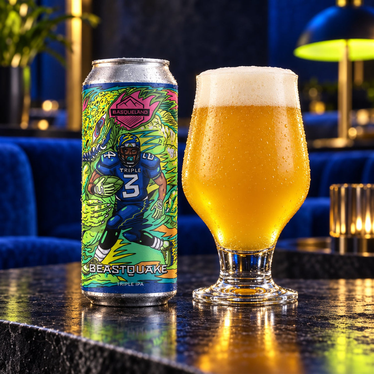 Basqueland Beastquake: bebida servida en vaso junto a su envase