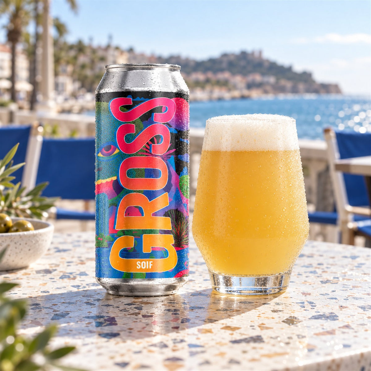 GROSS Soif: bebida servida en vaso junto a su envase