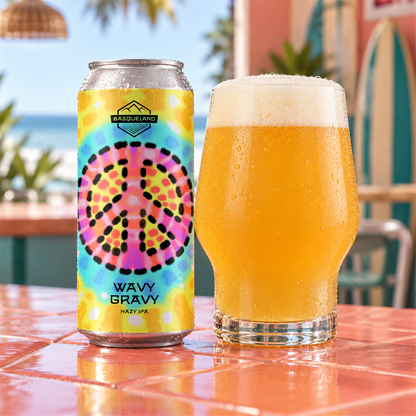 Basqueland Wavy Gravy: bebida servida en vaso junto a su envase